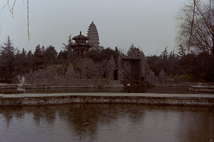 z ֗ѕ_  China Luoyang GuanlinTemple 2004N