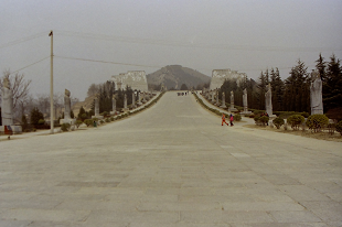 2004N Зz   China Xianyang QianlingMausoleum