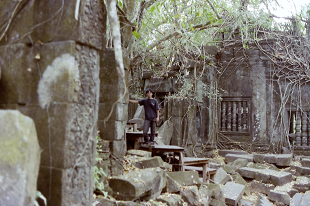 AR[bg xA J{WA Angkolwat BengMealea SiemReap Cambodia 2004N