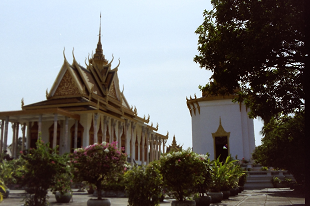 vmy J{WA PhnomPenh Cambodia NatinalMuseum 2004N