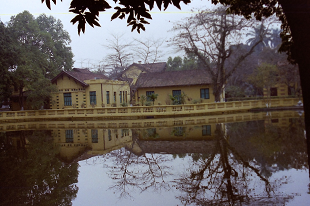 2004N nmC z[̉ Hanoi HoChiMinhHouse