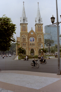 z[`~VeB xgi TCS勳 哝̊@ Vietnum HoChiMinhCity NotreDameCathedralOfSaigon 2004N