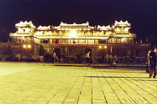 2004N tG { HUE RoyalPalace KingsPalace  NIGHT