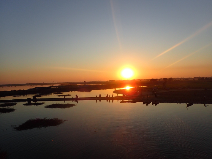 E[xC [z U-BEIN Bridge Sunset