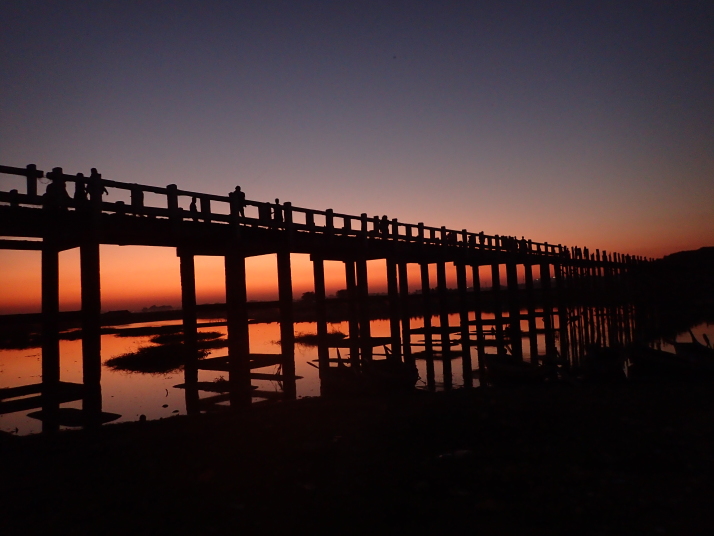 E[xC [z U-BEIN Bridge Sunset