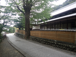 @Rh { Mt.HATTASAN SoneijiTemple MeinBuilding