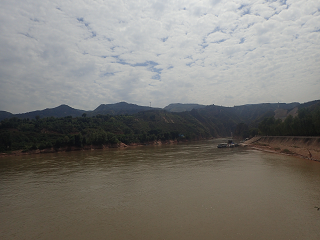 B  z쎛ΌA  Lanzhou BingLingSi-Grottoes YellowRiver