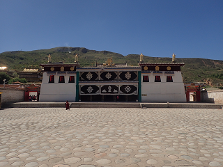 m  Rongwo-monastery TONGREN