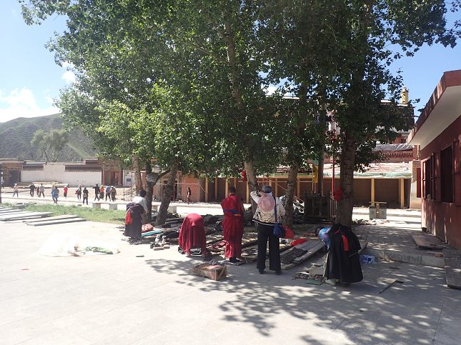 夏河 ラプラン寺 拉卜楞寺 五体投地 XIAHE Labrang-Monastery Five-body throwing ground