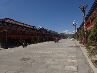 夏河 商店街 XIAHE DOWTOWN