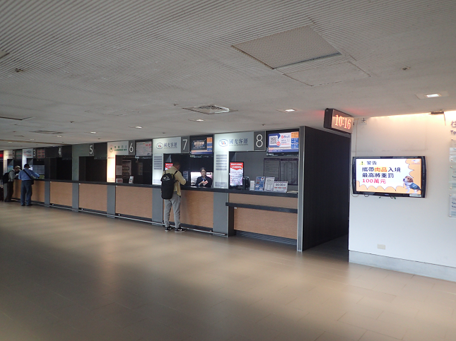 桃園空港 バス乗り場 TaoyuanAirport BusStop