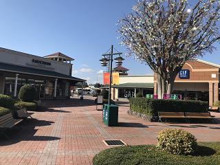 av~AEAEgbg PREMIUM OUTLETS