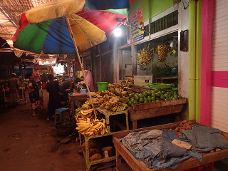 バニュワンギ市場 BANYUWANGI MARCKET