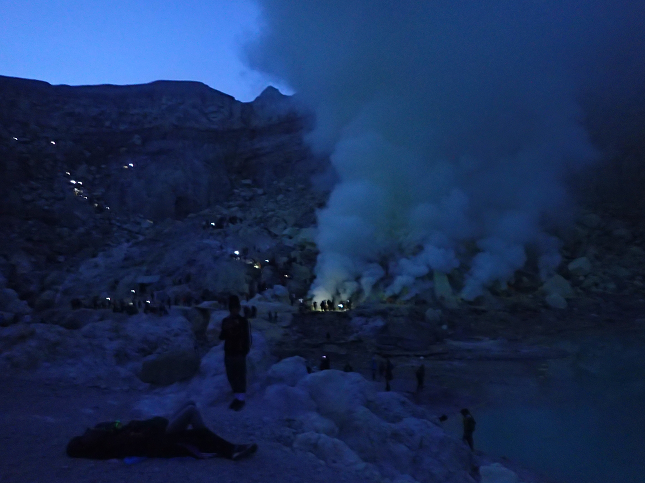 イジェン火山湖 Indonesia Ijen