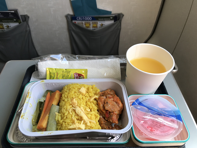 In-flight-meal Garuda-Indonesia ジャカルタ-バニュワンギ 機内食 インドネシア 国内線