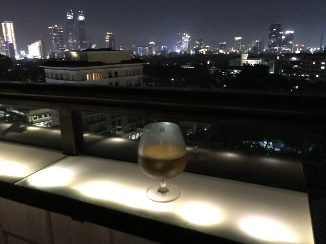 ラ・ビュー・ルーフトップバー La Vue Rooftop BAR