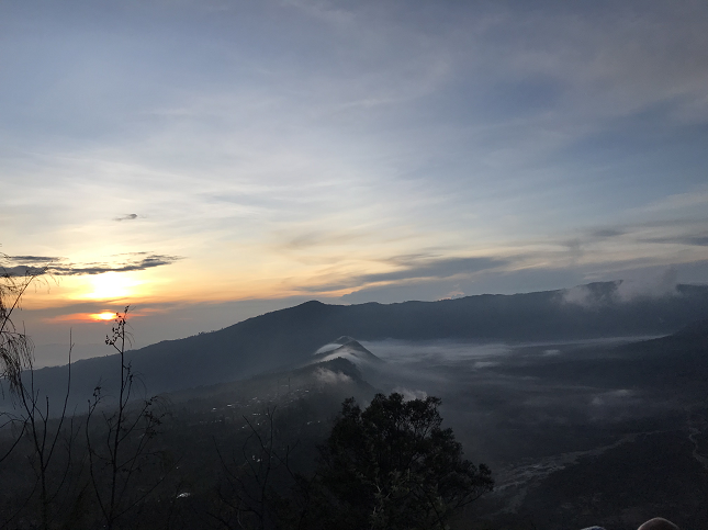 ブロモ山 Mt.BROMO プナンジャンカ山 Mt.Penanjakan 展望台 ViewSpot サンライズ 初日の出