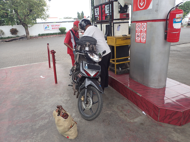 インドネシア ガソリンスタンド Indonesia GasStation