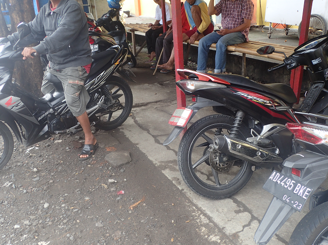 インドネシア ソロ スラカルタ Indonesia Solo Surakarta ジャワ原人 サンギラン博物館 バイクタクシー SangiranMuseum JavaMan BikeTaxi