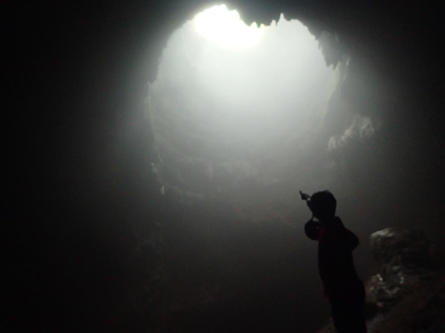 ジョンブラン洞窟 GoaJomblang JomblangCave インドネシア ジョグジャカルタ Indonesia Yogyakarta