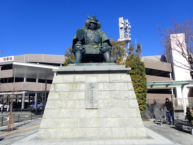 b{w cM s Rs KofuStation TakedaShingenStatue JapanTravel TamanashiTravel