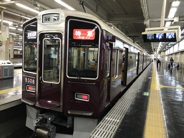 梅田駅 阪急電車 京都線